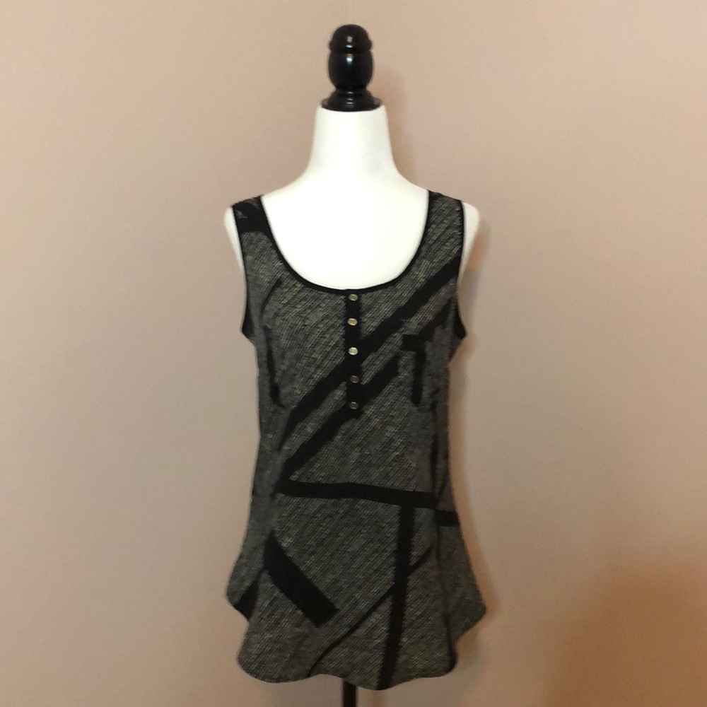 Le Château black sleeveless polyester top xs.